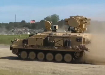 Oružane snage Ukrajine pokazale su rad britanskih sistema protivraketne odbrane Stormer, koji su stigli u Ukrajinu