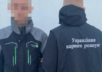 Prevarant koji je namamio novac za evakuaciju sa okupiranih teritorija priveden je u Volynu