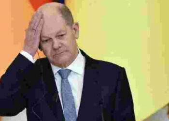 Zelenski je pozvao Šolca da odustane od balansiranja između Ukrajine i Rusije