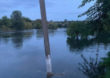 Zbog ruskog raketnog udara na Kryvyi Rih, vodostaci u reci Ingulets su porasli