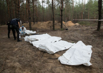 Sahrana u Izjumu je dokaz da zločini Rusa u Buhi nisu bili anomalija, – ISW