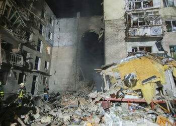 Rusi udarili u petosmi stambenu zgradu u Nikolajevu, ima mrtvih