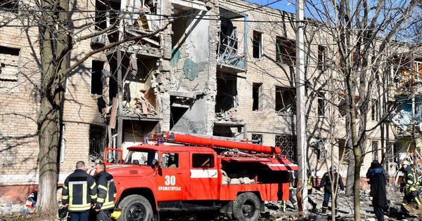 Росіяни завдали ракетного удару по центру Краматорська, є загиблі (фото, відео)