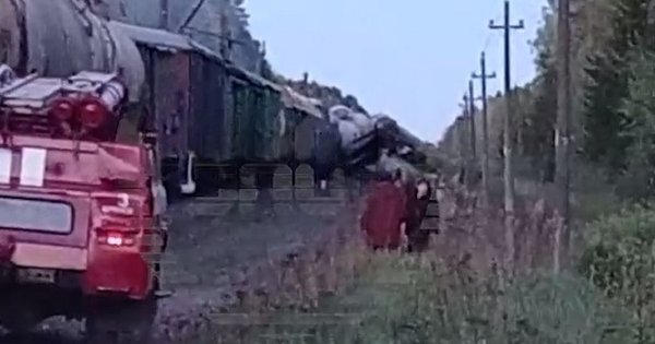 20 вантажних вагонів зійшли з рейок через вибухи в Брянській області РФ