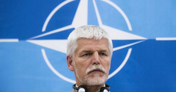 Президент Чехії закликав розгромити Росію в Україні