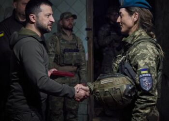 Володимир Зеленський прибув на фронт з неанонсованим візитом