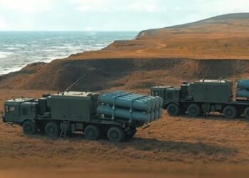 Росія стягує до кордонів України тактичні групи ракетних військ