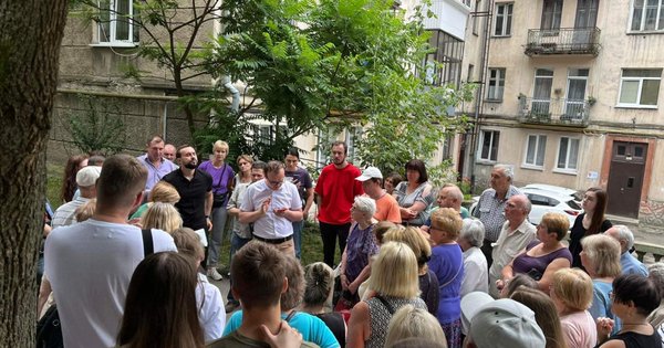 З наступного тижня у Львові замінять вікна та укріплять стіни у пошкоджених обстрілом будинках