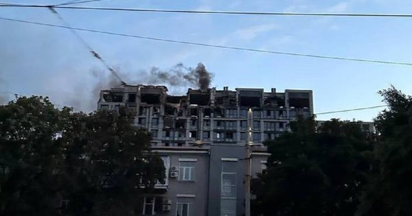 Росіяни влучили балістичною ракетою в багатоповерхівку у Дніпрі