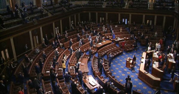 США погодили оборонний бюджет із 300 млн доларів на військову допомогу Україні