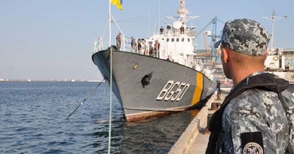 Україна з 21 липня вважатиме всі судна РФ у Чорному морі такими, що перевозять воєнні вантажі