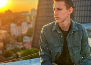 22-річний депутат з Львівщини складає мандат після скандалу з його виїздом за кордон