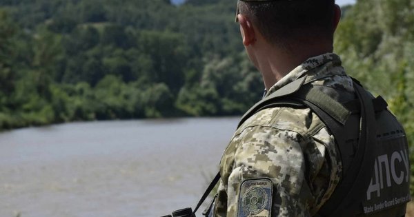 Суд звільнив від покарання переправника ухилянтів із Закарпаття