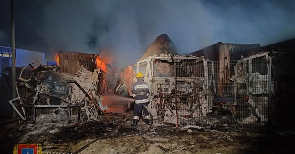 Росіяни вчергове обстріляли припортові об'єкти Одещини