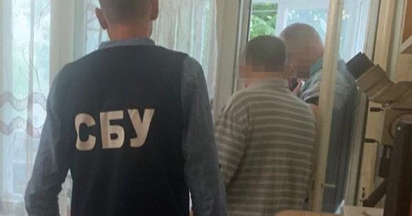 Працівника заводу в Хмельницькому викрили на підтримці російської агресії