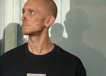 Полтавського фітнес-блогера, який плюнув у військового, відправили до СІЗО