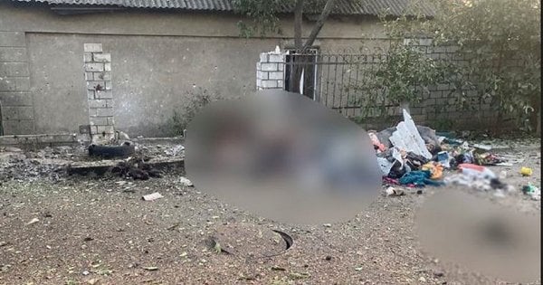 Російська артилерія вдарила по житловому кварталу Херсона, є загиблі