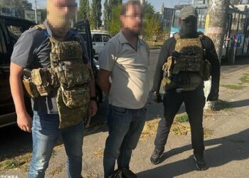 У Херсоні монах УПЦ МП підпільно продавав зброю та боєприпаси росіян