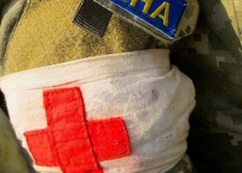 Українські митці збирають 1 млн грн на багі для бойових медиків