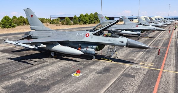 Данія змінила дату надання Україні перших винищувачів F-16