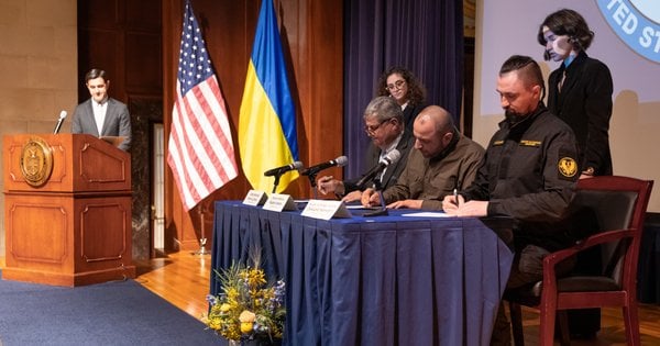 Україна і США підписали меморандум про спільне виробництво зброї