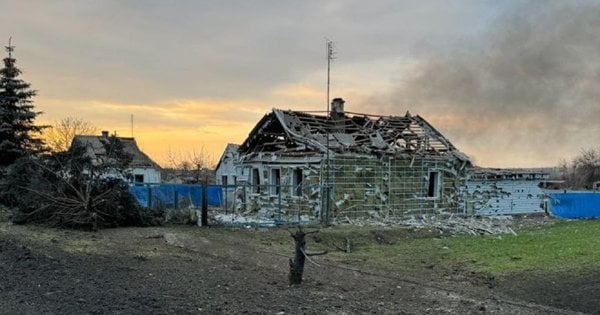 Росіяни обстріляли з «Ураганів» село на Донеччині, є жертви