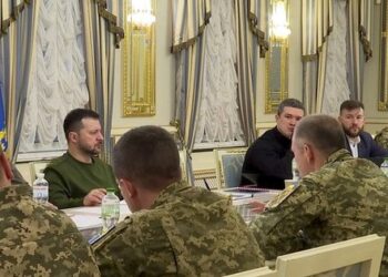 Володимир Зеленський доручив оборонно-промисловому комплексу «осліпити» російську армію