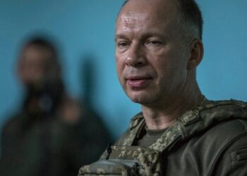 Володимир Зеленський окреслив завдання для новопризначеного головнокомандувача Сирського