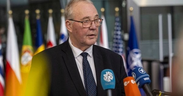 Канада допустила розміщення своїх військових в Україні