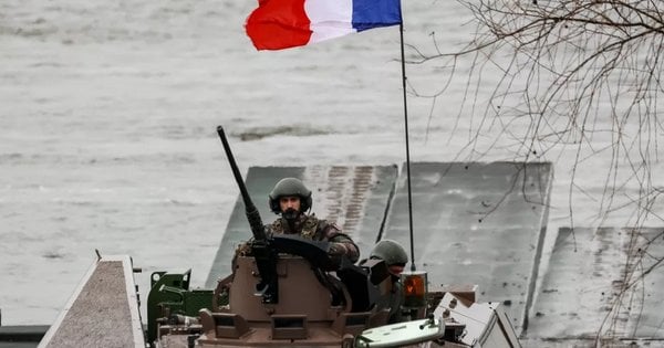 Макрон має п'ять варіантів відправки військ в Україну, – Le Figaro