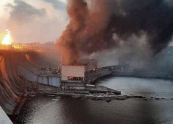 Росіяни обстріляли найбільшу ГЕС в Україні - Дніпровську, там є пошкодження