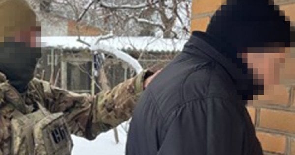 СБУ затримала двох жителів Слов'янська за допомогу росіянам планувати атаки на місто