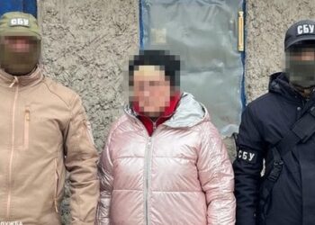 На Харківщині СБУ затримала російську інформаторку та коригувальницю ракетних ударів