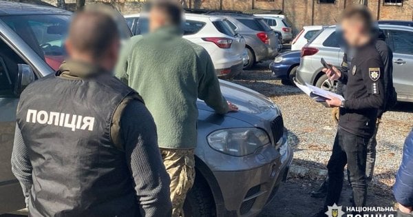 На Рівненщині працівник ВЛК та колишній військком вимагали хабарі у поранених