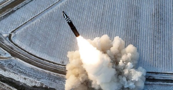 КНДР використовує війну в Україні, щоб випробовувати свої ракети, – Bloomberg