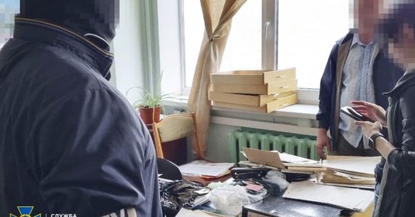 Працівники стратегічного підприємства намагались продати Росії секретні українські розробки