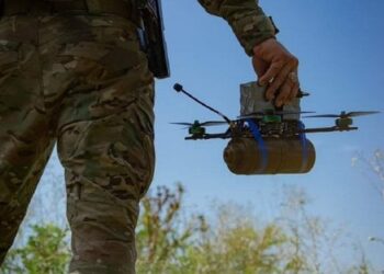 В Україні запустили серійне виробництво FPV-дронів із самонаведенням