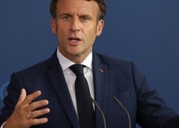 Емманюель Макрон прокоментував можливість відправки військових інструкторів до України