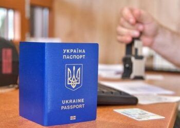 Львівські прикордонники програли суд волонтеру, не випустивши його у Польщу за одним дроном