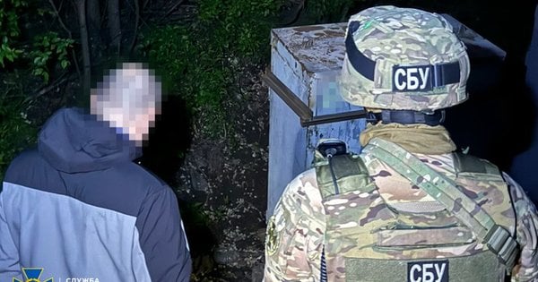 СБУ затримала одесита за підпал релейної шафи та коригування російських ударів