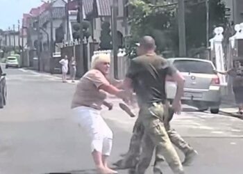 Прикордонники затримали водійку Mercedes за втечу з блокпоста на Закарпатті