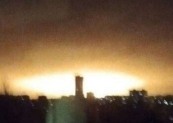 У Курській області Росії безпілотники атакували нафтобазу, зайнялась пожежа