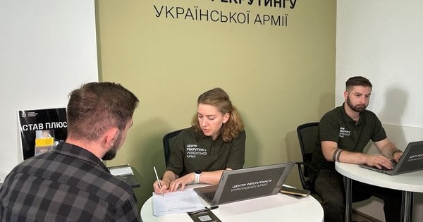 У Львові у співпраці з Міноборони відкрили другий рекрутинговий центр української армії