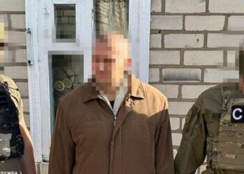 Правоохоронці затримали херсонця за допомогу росіянам катувати українців