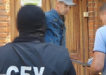 На Вінниччині 51-річний фельдшер шпигував за переміщенням військової техніки