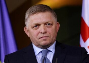 Прем’єр-міністр Словаччини переконуватиме Україну продовжити транзит російського газу