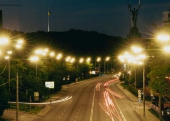 Агентство відновлення планує замінити 2 млн вуличних ліхтарів в Україні