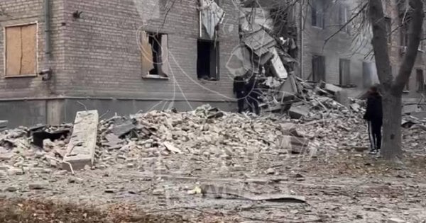 Росіяни влучили балістичною ракетою в багатоповерхівку в Кривому Розі