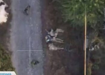 Росіяни розстріляли шістьох полонених бійців ЗСУ на Покровському напрямку