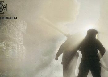 Через російський обстріл мешканці Бурштина залишилися без тепла